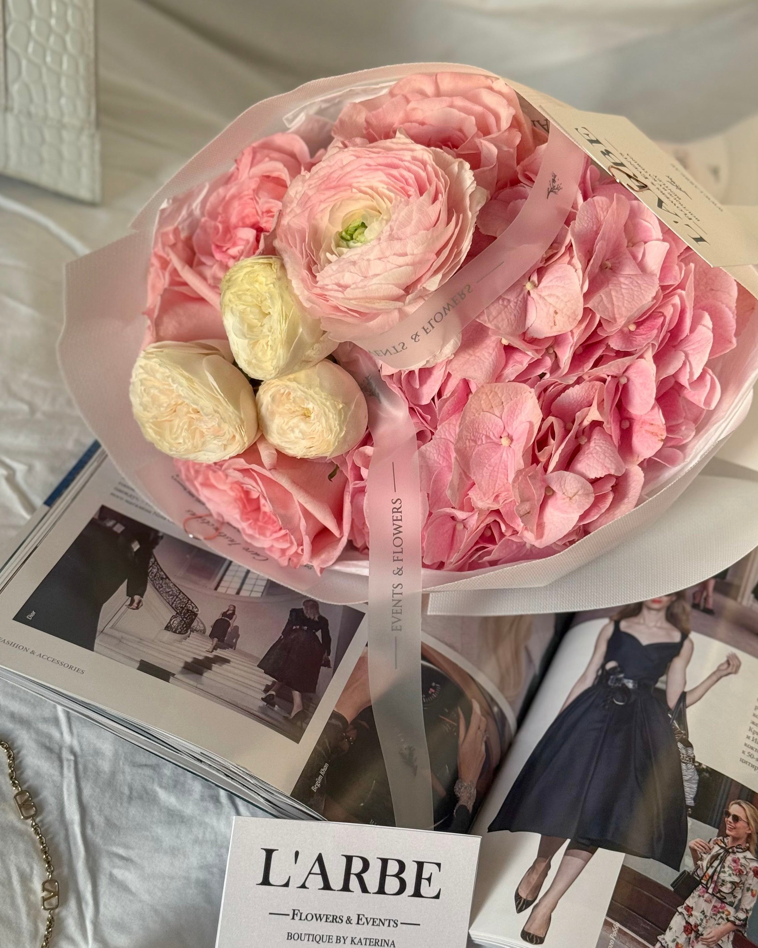 PINK FLOWERS BOUQUET WITH HYDRANGEA, ROSES AND RANUNCULUS