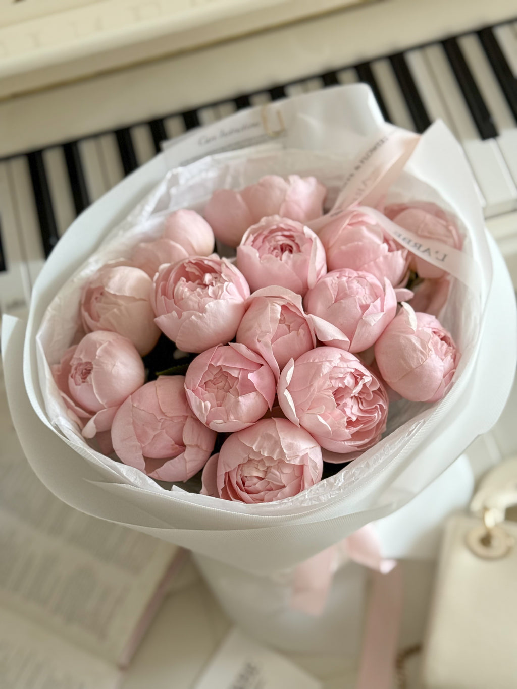 PINK FLOWERS BOUQUET WITH PEONY ROSES 21 PCS V126