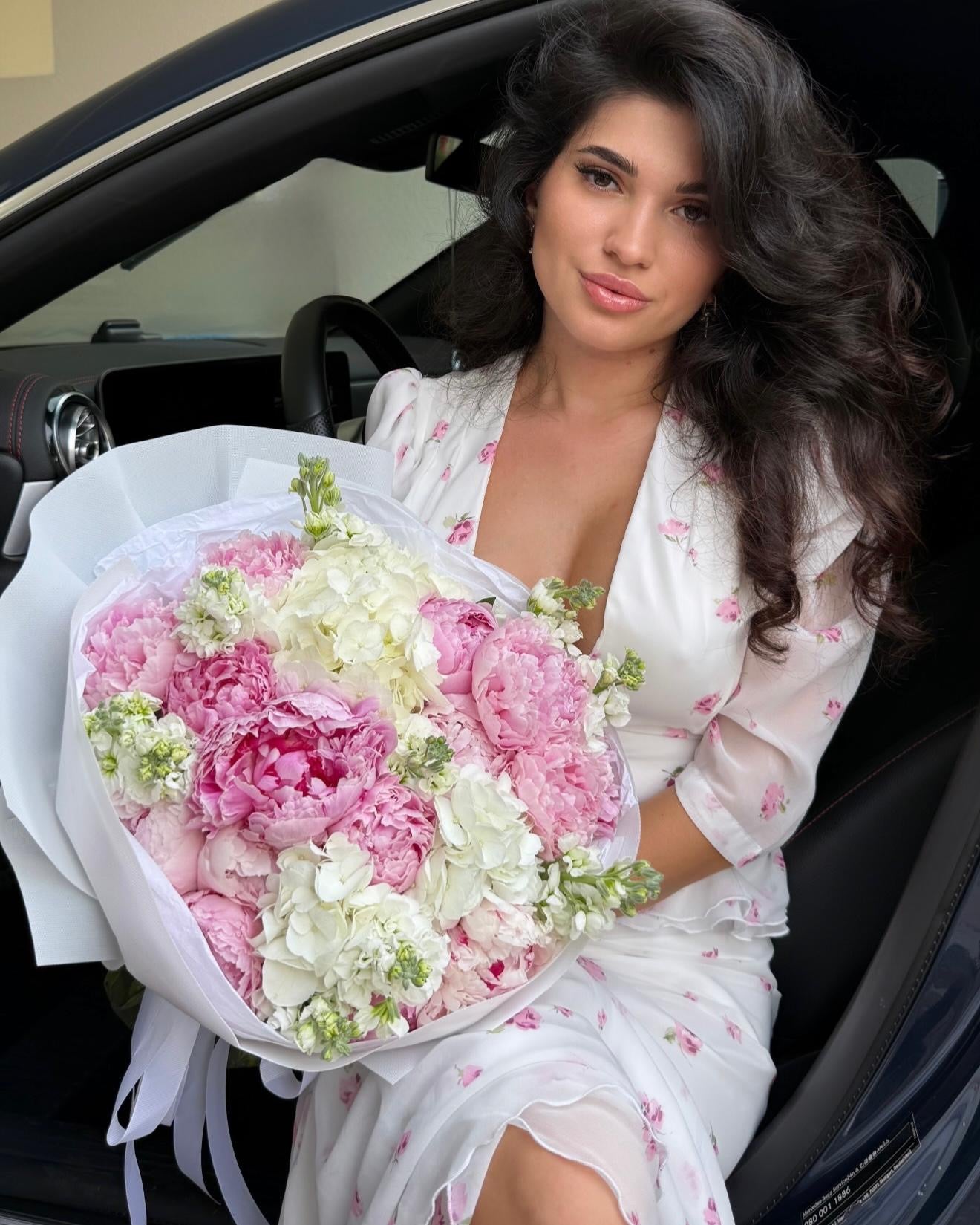 PINK AND WHITE FLOWERS BOUQUET “LYANIS” WITH PEONY AND HYDRANGEA