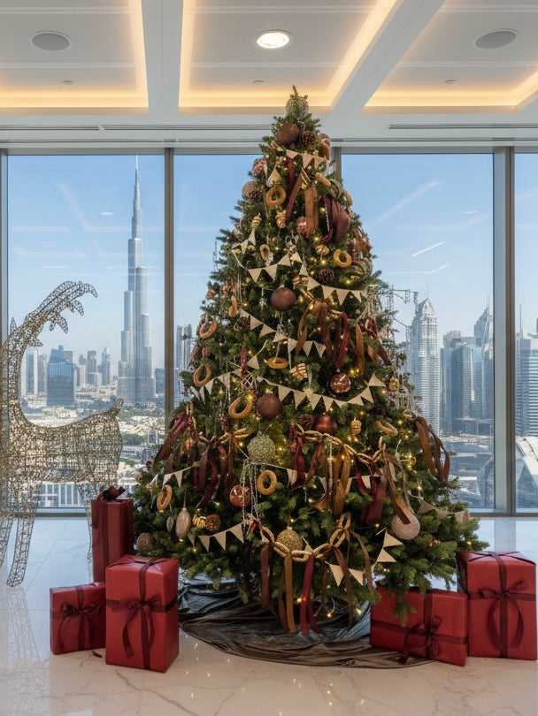 Елка 2,4 метра с публикациями и флажками | Аренда елки