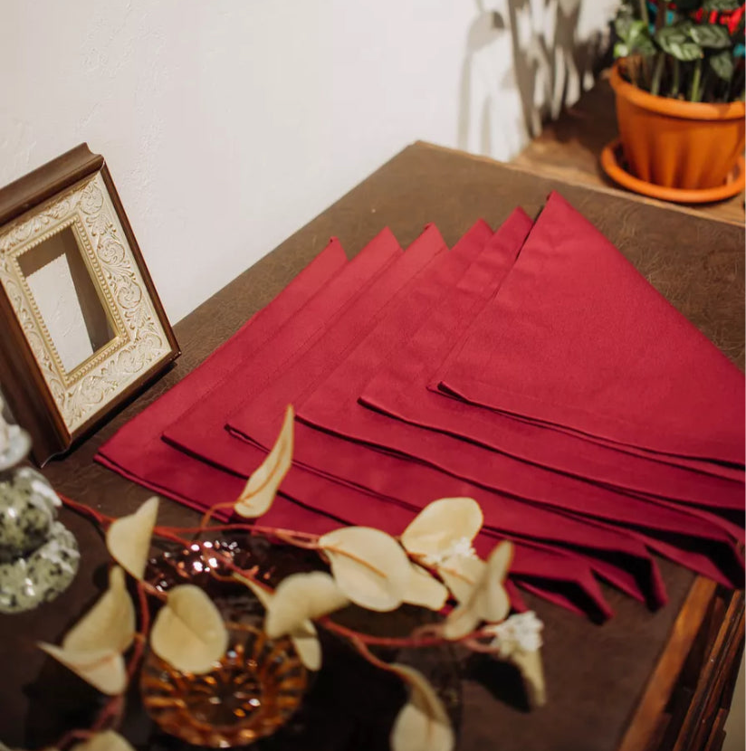 Dark red napkin (rent) N-0024