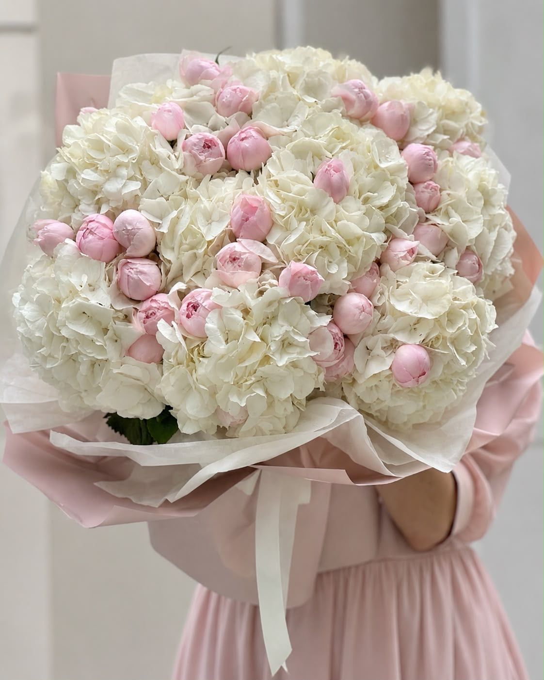 FLOWERS BOUQUET WITH HYDRANGEAS AND PEONY ROSES “PETALIQUE”
