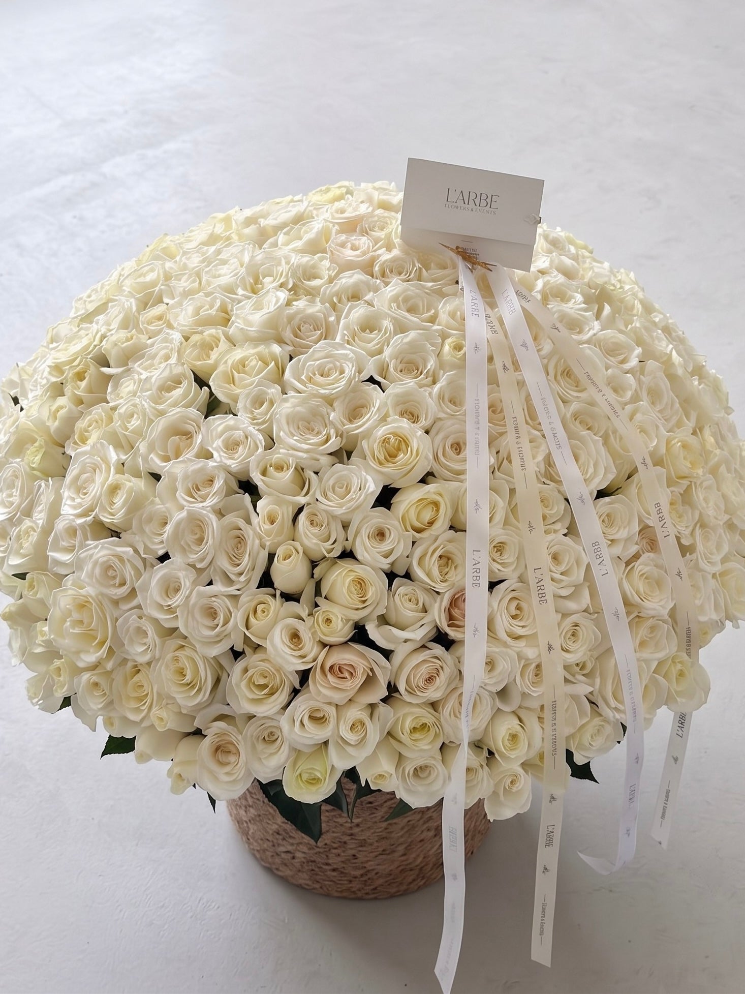 FLOWERS BASKET WITH WHITE ROSES 301 PCS
