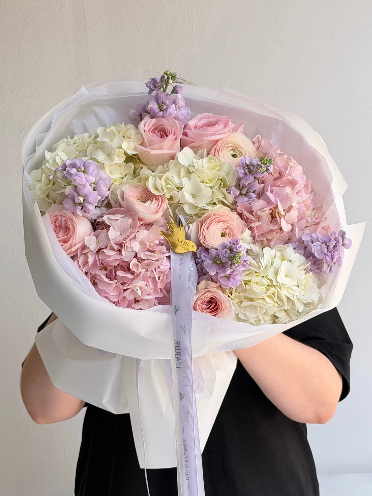 FLOWERS BOUQUET WITH HYDRANGEAS “BREEZE”
