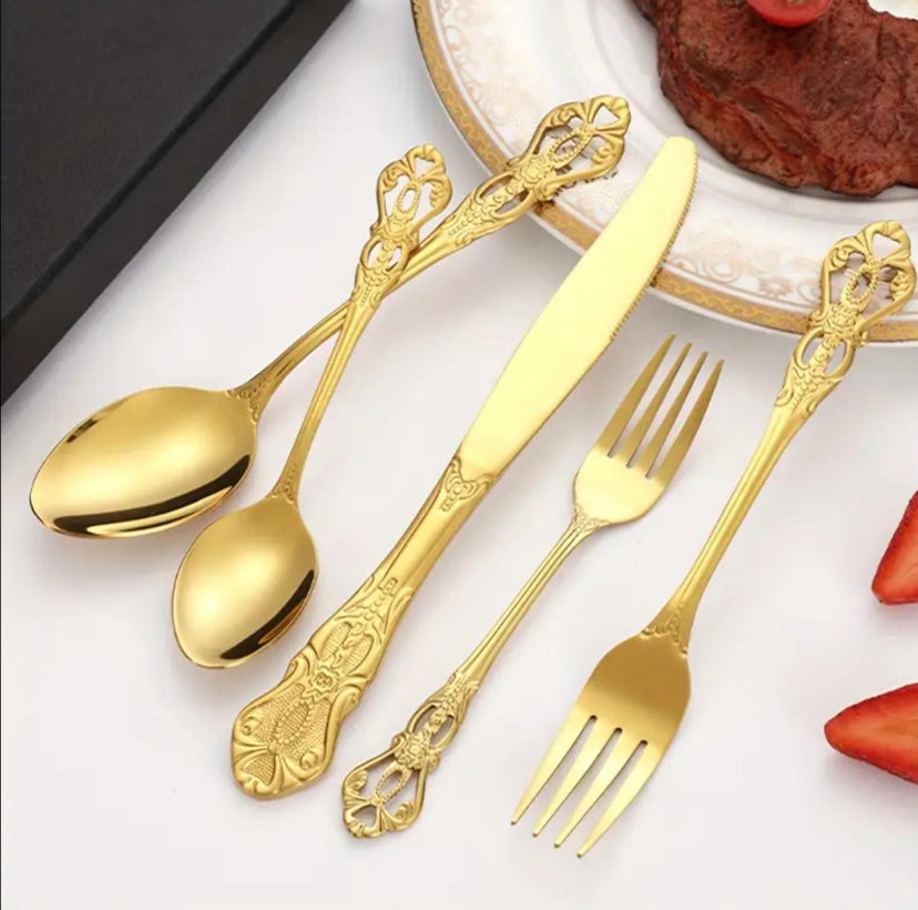 Rental of gold cutlery