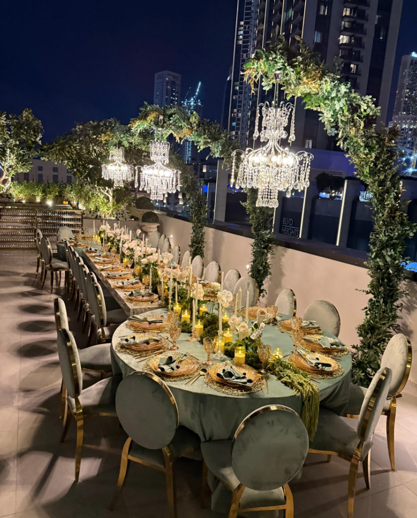 Table setup for adults 
30 adults (rent)