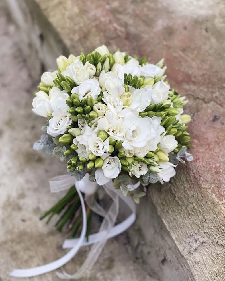 FLOWERS BRIDAL BOUQUET WITH FRESIA
