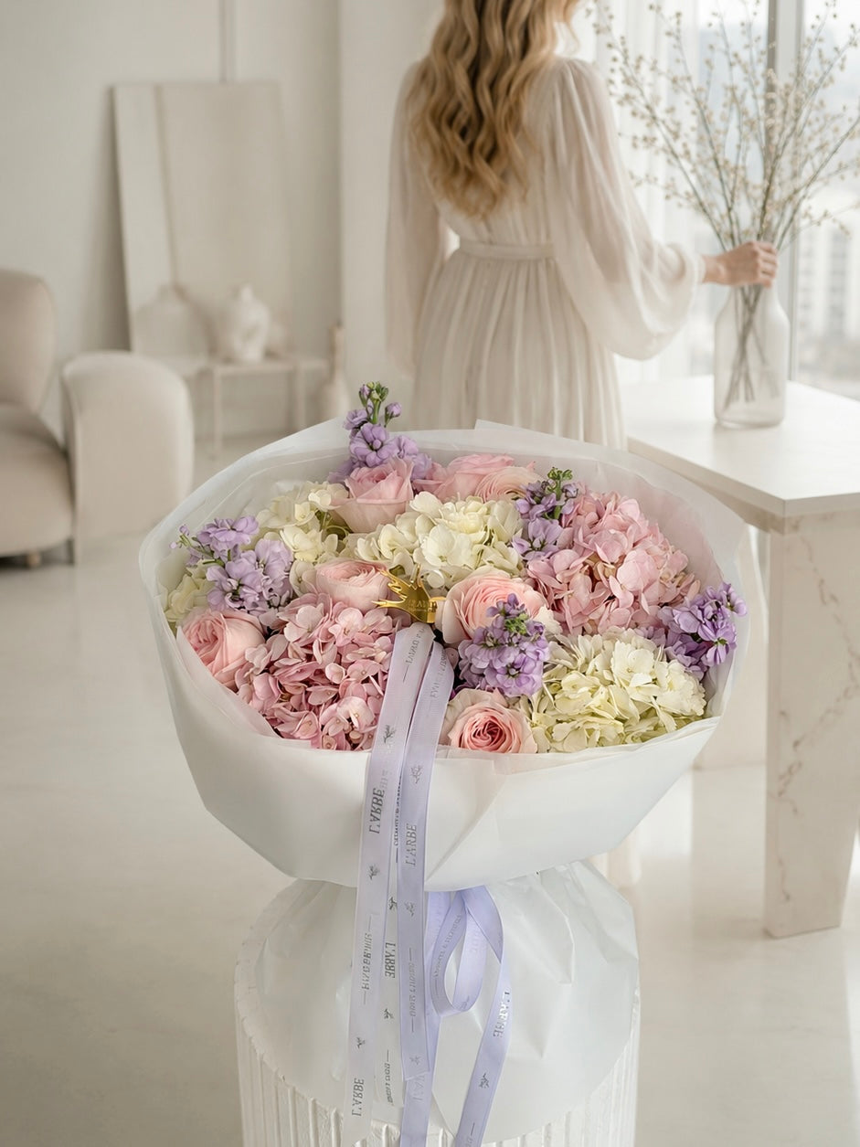 FLOWERS BOUQUET WITH HYDRANGEAS “BREEZE”