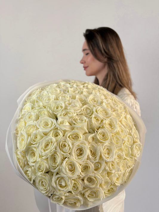 WHITE FLOWERS BOUQUET WHITE ROSES 85 PCS