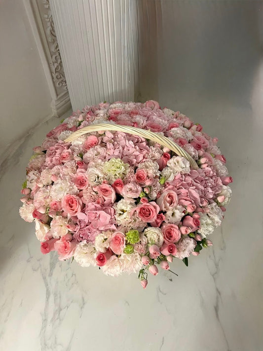 FLOWERS BASKET PINK WITH HYDRANGEAS, ROSES AND EUSTOMA “DREAMSCAPE”