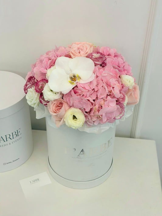 FLOWERS BOX WITH PINK HYDRANGEA AND ORCHID