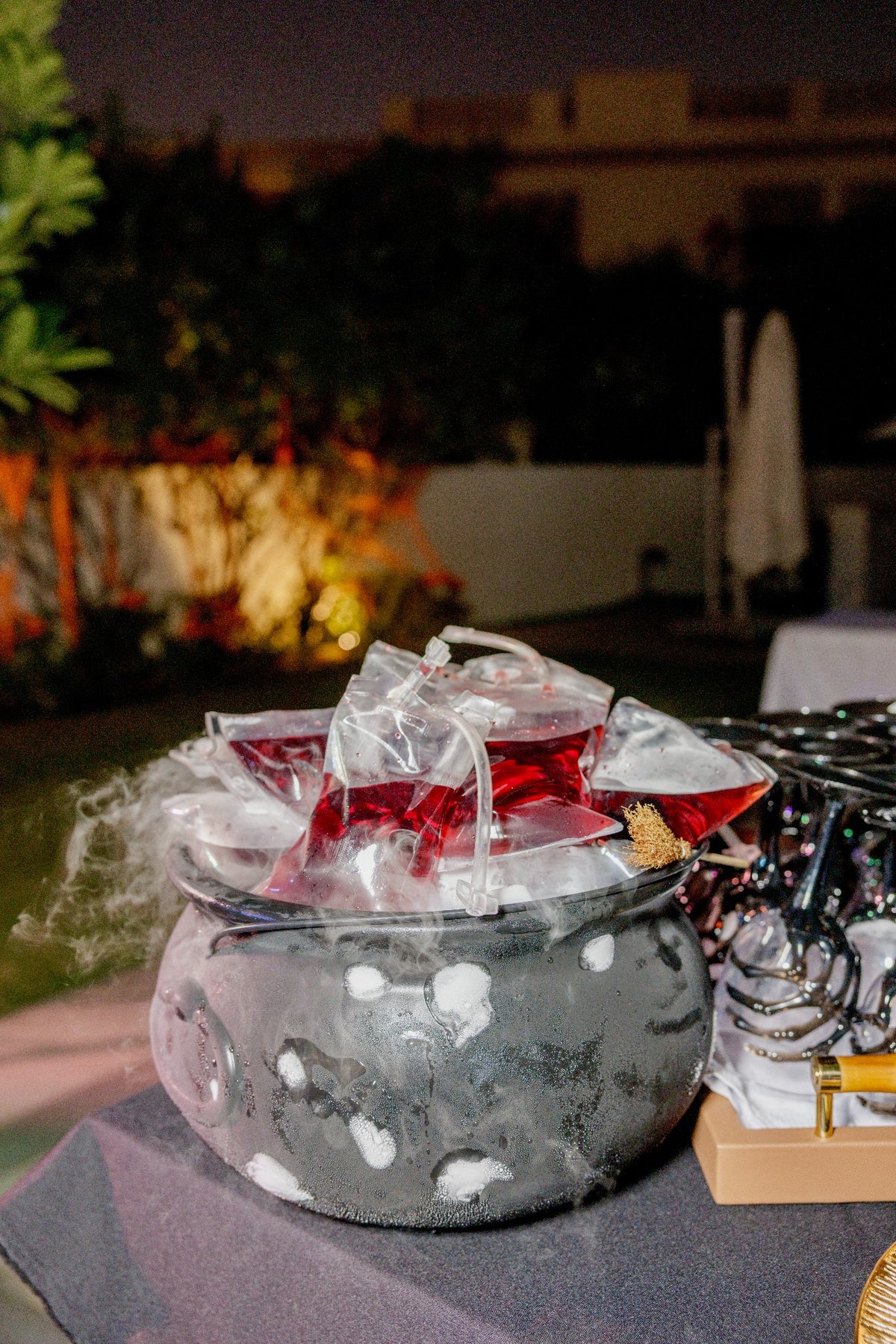 Witch’s Potion Luxury Halloween Drink Station with Skull Cauldron & Spooky Decor