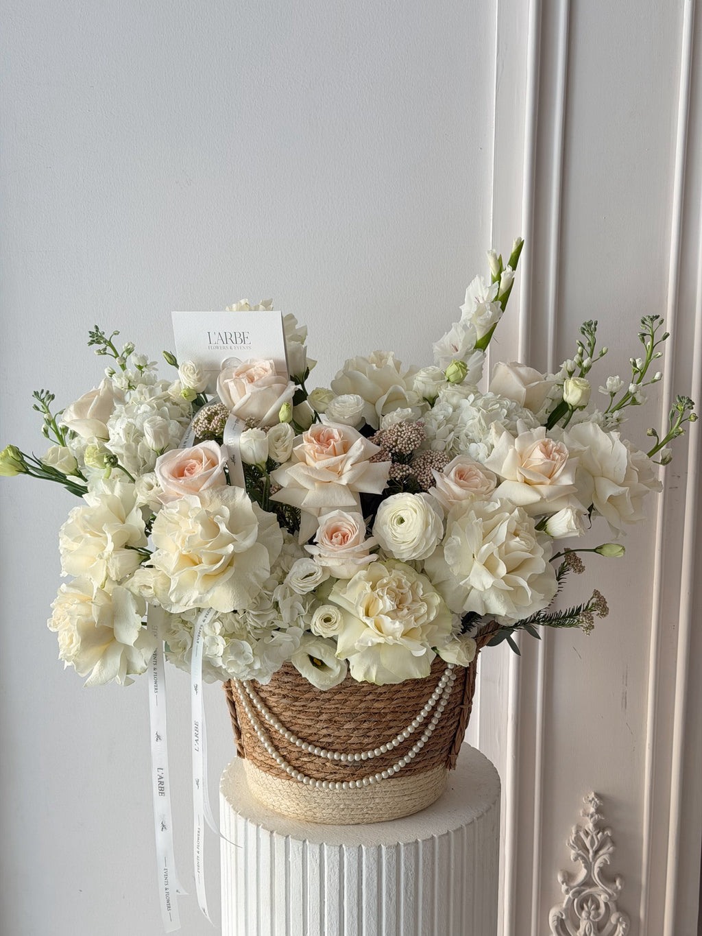 FLOWERS BASKET WITH PEARLS “ELODIE”