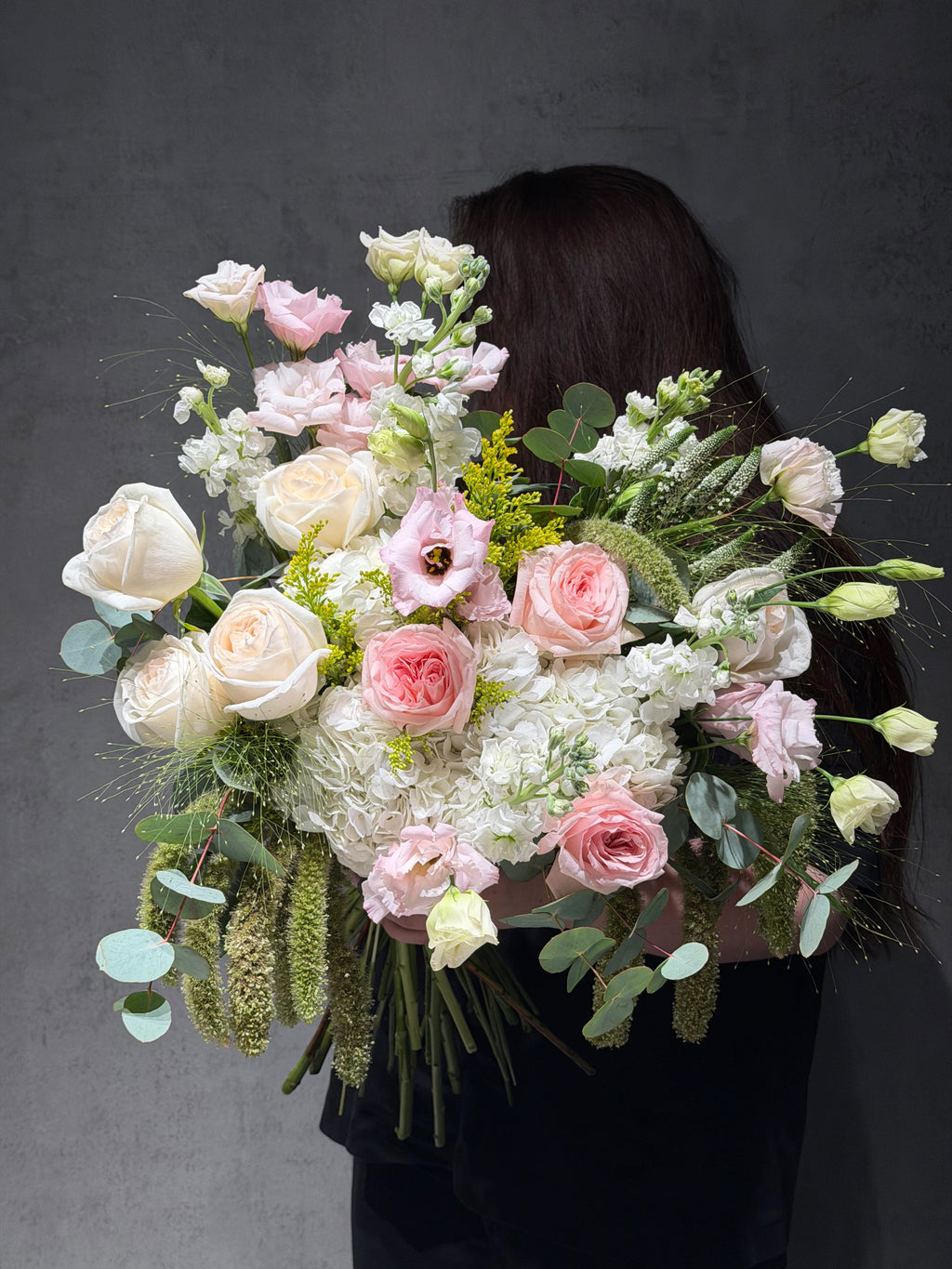FLOWERS PINK AND GREEN BOUQUET “LEONIE”