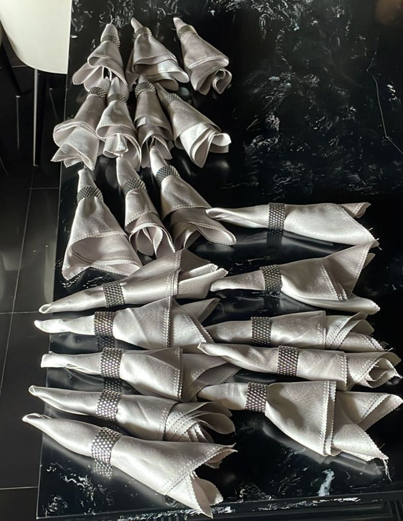 Silver Napkin (rent) (N-0001)