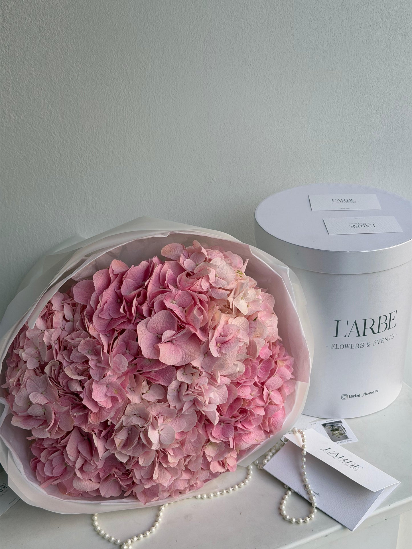 FLOWERS BOUQUET WITH HYDRANGEAS 6 PCS