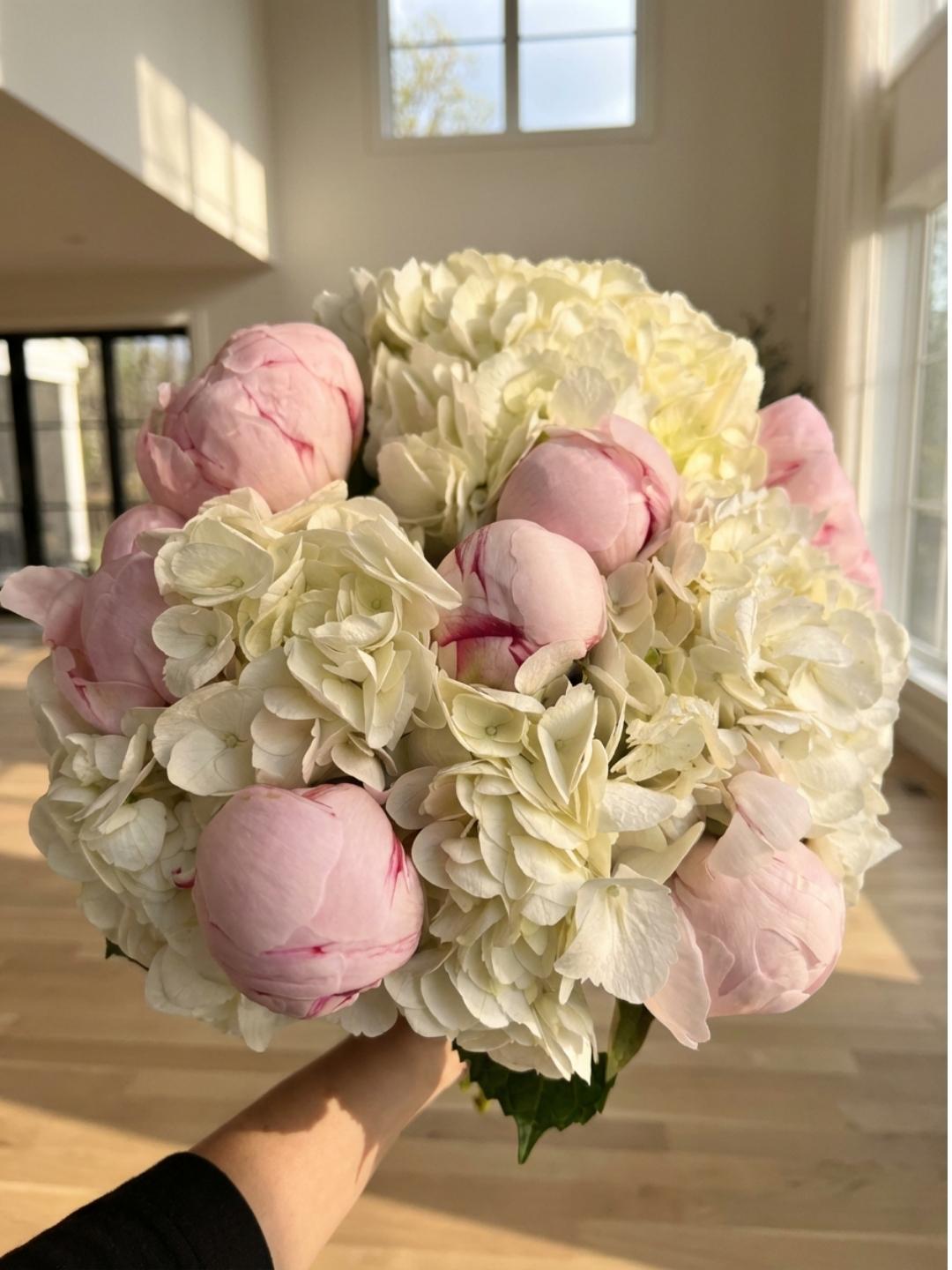 FLOWERS BOUQUET «BELLMAN” 0117 PEONY AND HYDRANGEA