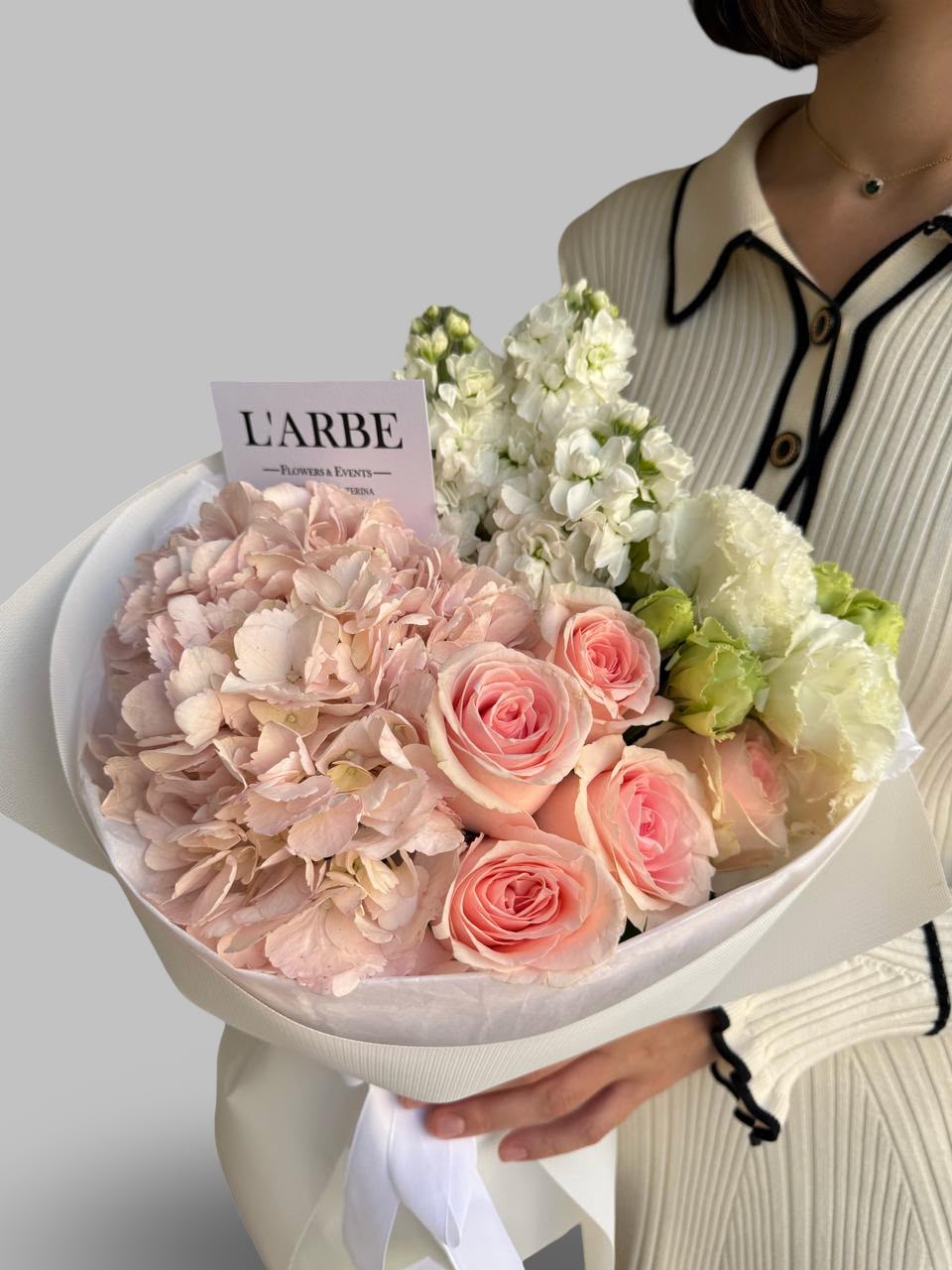 FLOWER BOUQET WITH HYDRANGEAS “SOUL”
