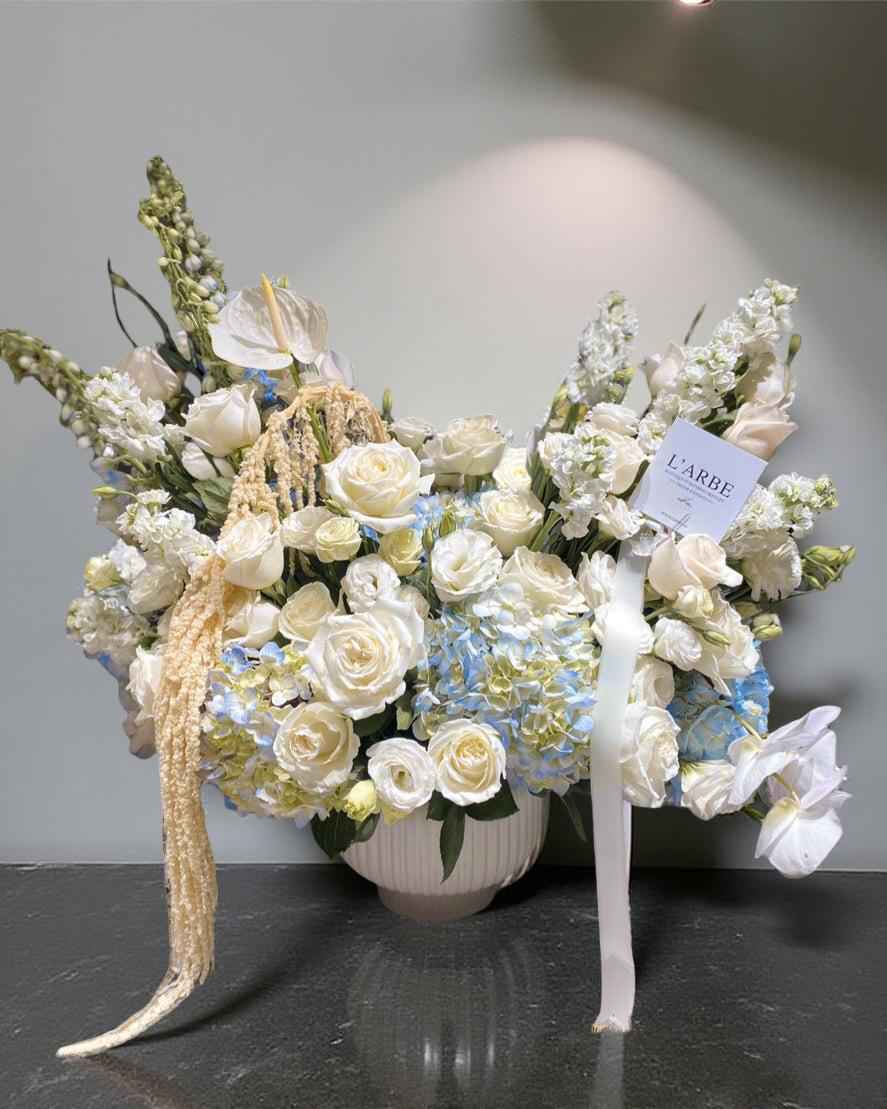 WHITE FLOWERS BOUQUET IN POT WITH HYDRANGEA, MATTHIOLA AND ROSES