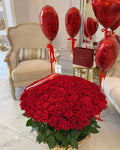 RED FLOWERS BOUQUET IN BASKET WITH ONLY ROSES RED STANDART 201 PCS V124