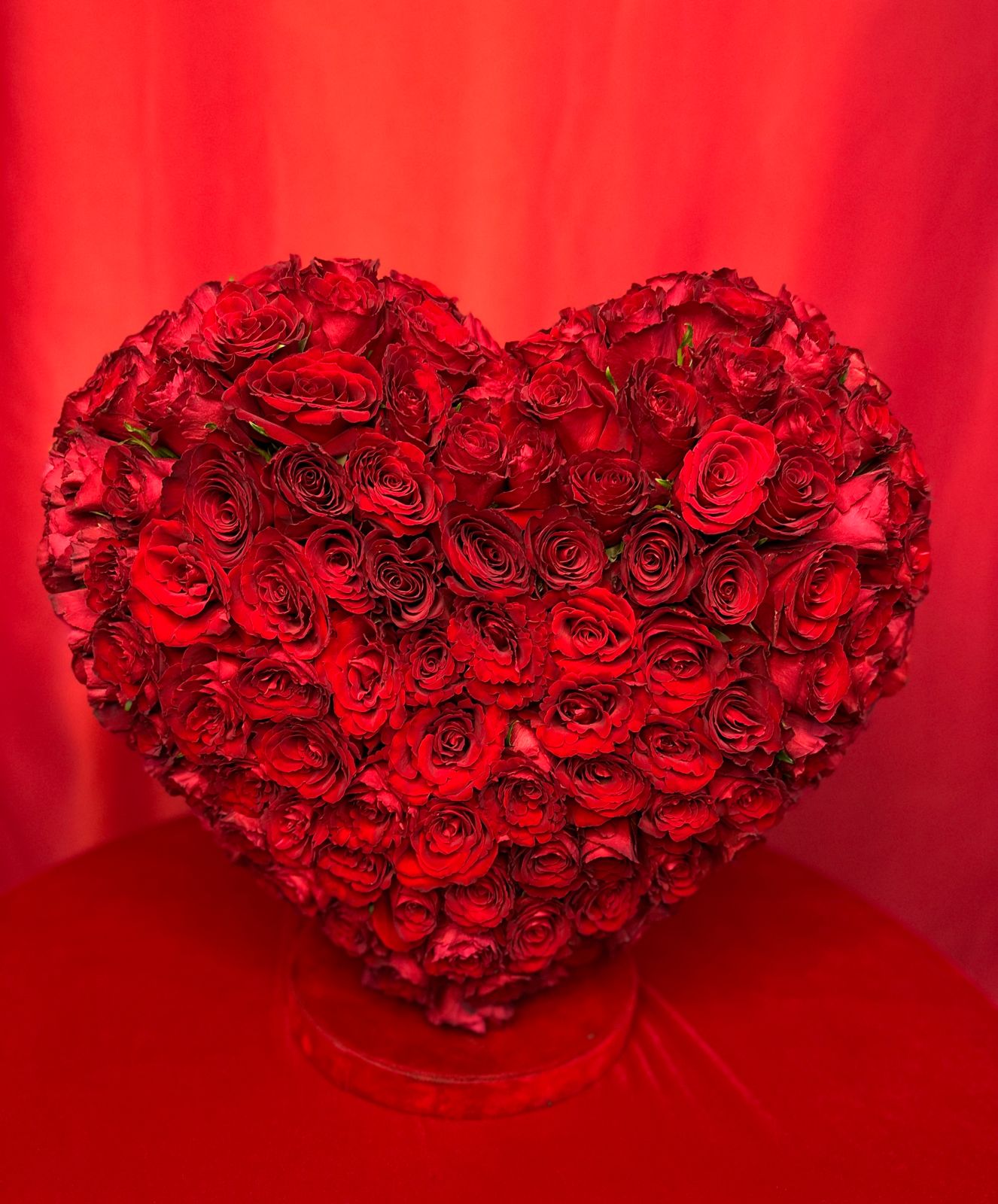 Valentine’s Real Heart from 271 roses. From all sides