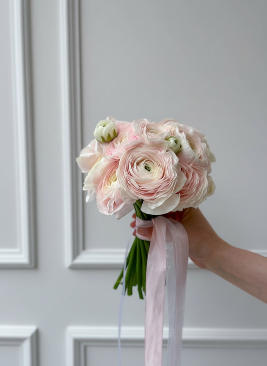 WEDDING BOUQUET WITH 13 PINK RANUNCULUS