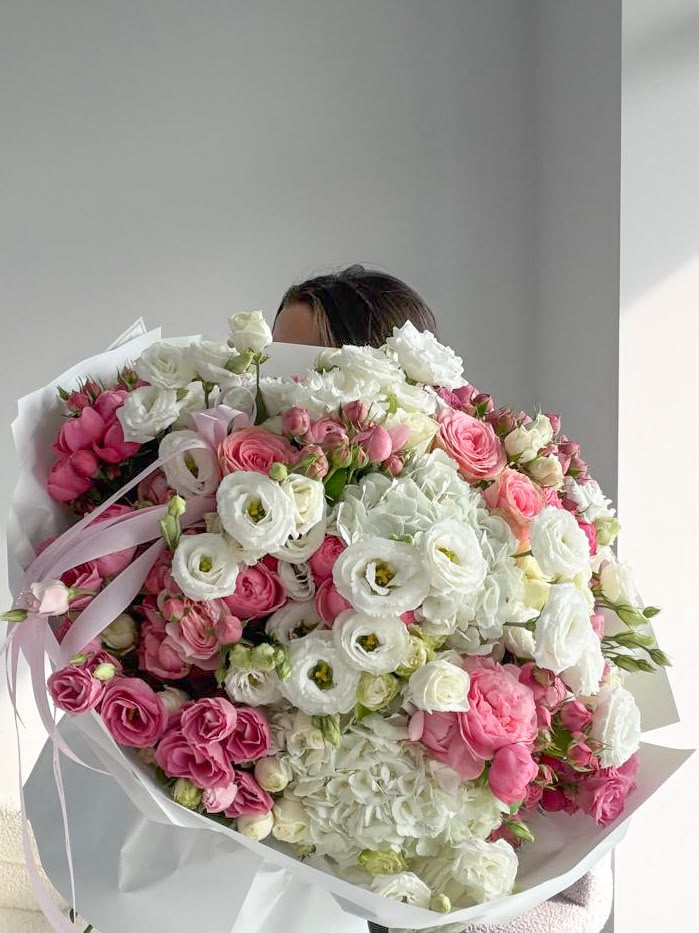 FLOWERS BOUQUET WITH HYDRANGEAS AND EUSTOMA “ELUNORA”