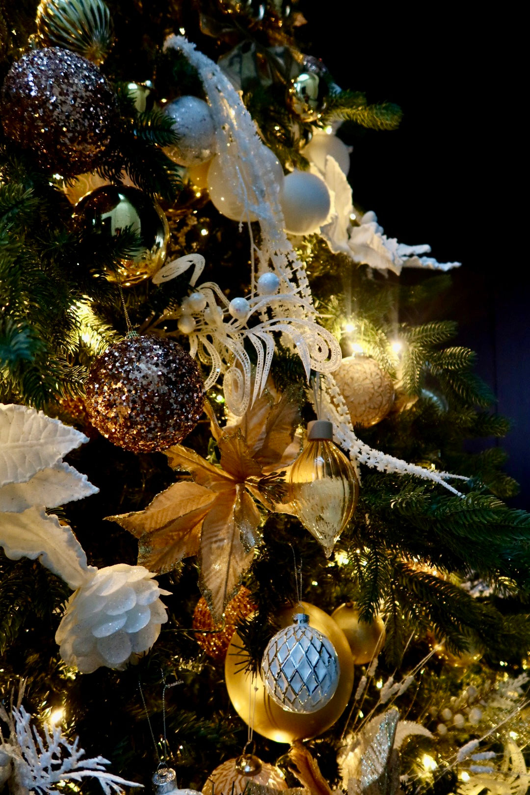Gold, White & Champagne Luxury Premium Green Christmas Tree 4.5 m / 14.8 ft