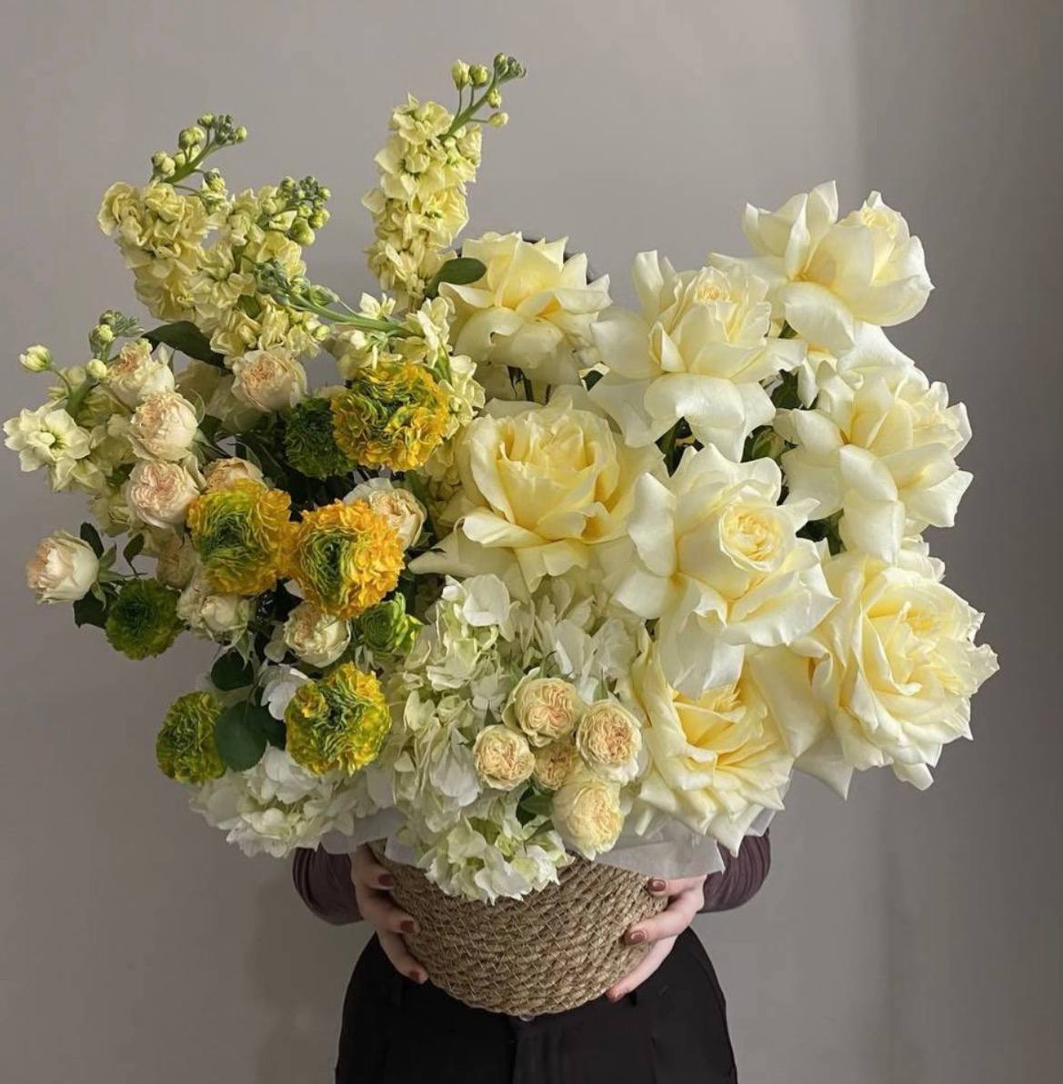FLOWERS BASKET “LIGHT MOOD”
