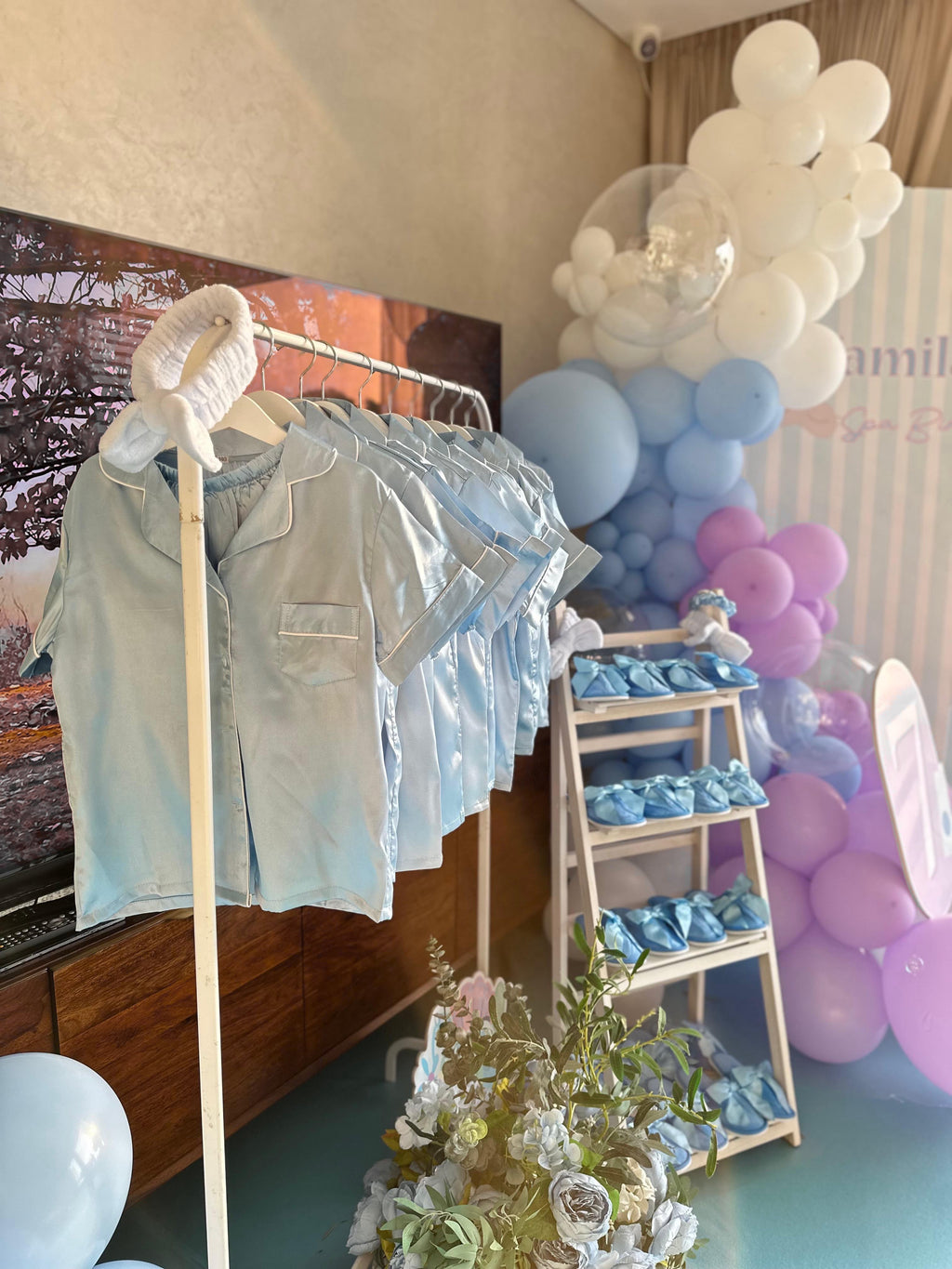 Spa kids birthday backdrop (photo zone) with balloons - ligth blue, purple, lavender, clear, white,bubbles (rent)