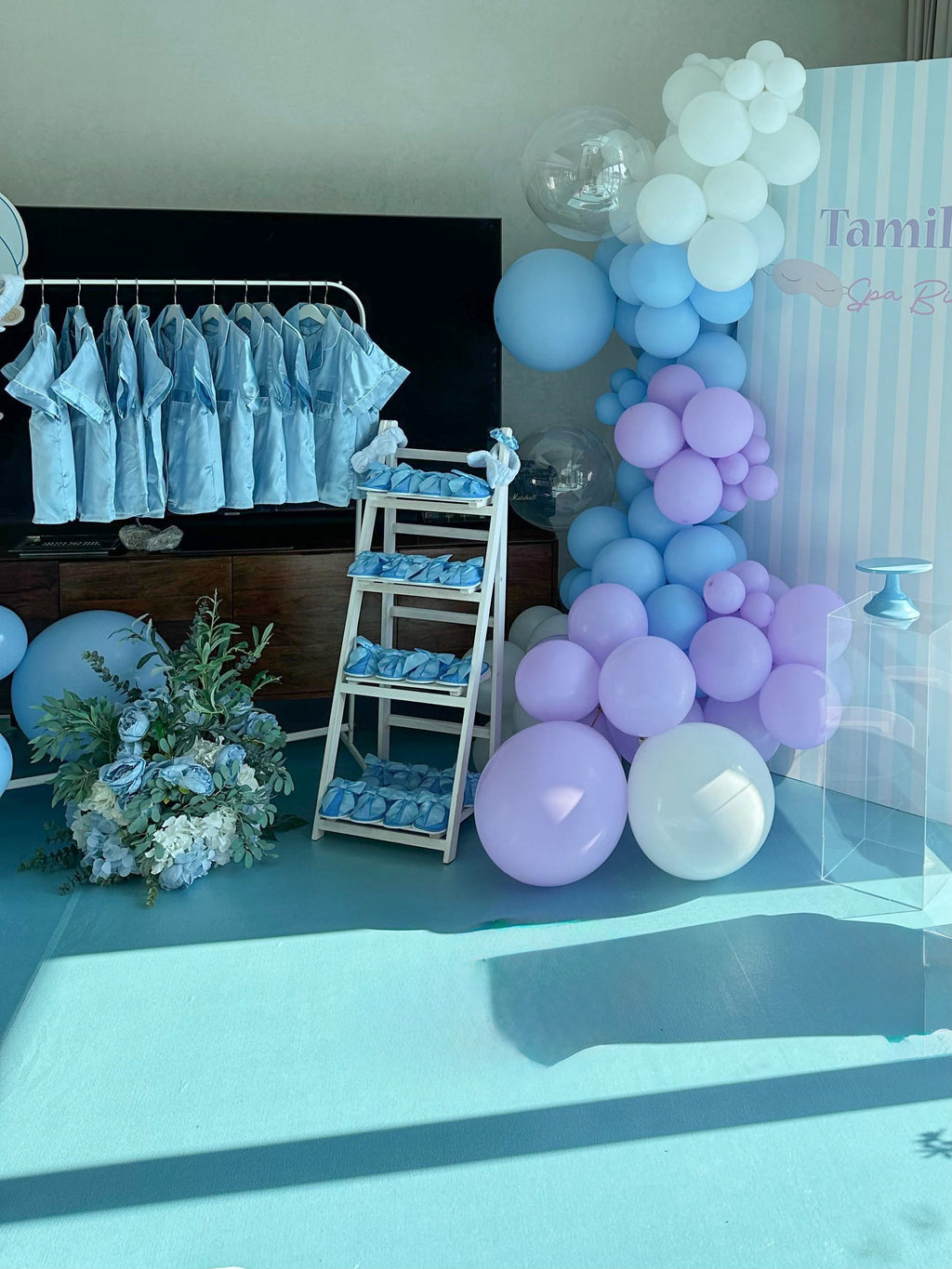 Spa kids birthday backdrop (photo zone) with balloons - ligth blue, purple, lavender, clear, white,bubbles (rent)