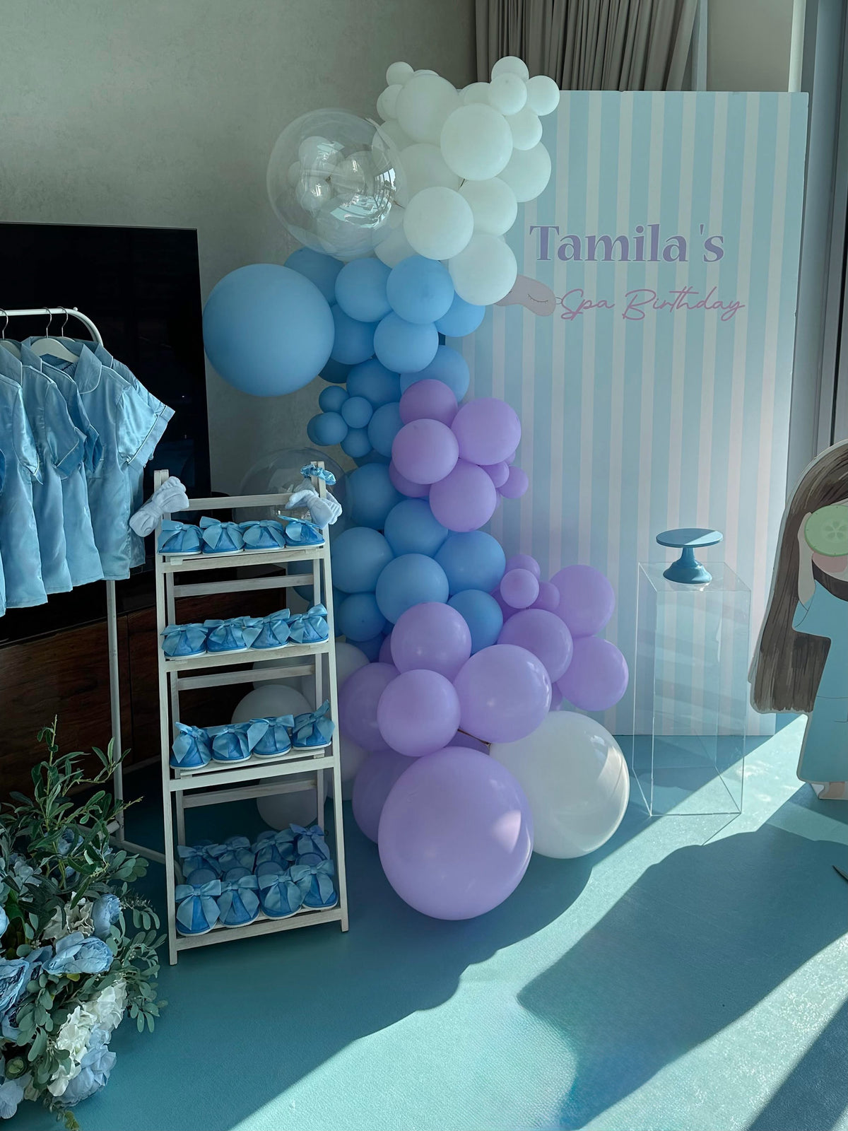 Spa kids birthday backdrop (photo zone) with balloons - ligth blue, purple, lavender, clear, white,bubbles (rent)