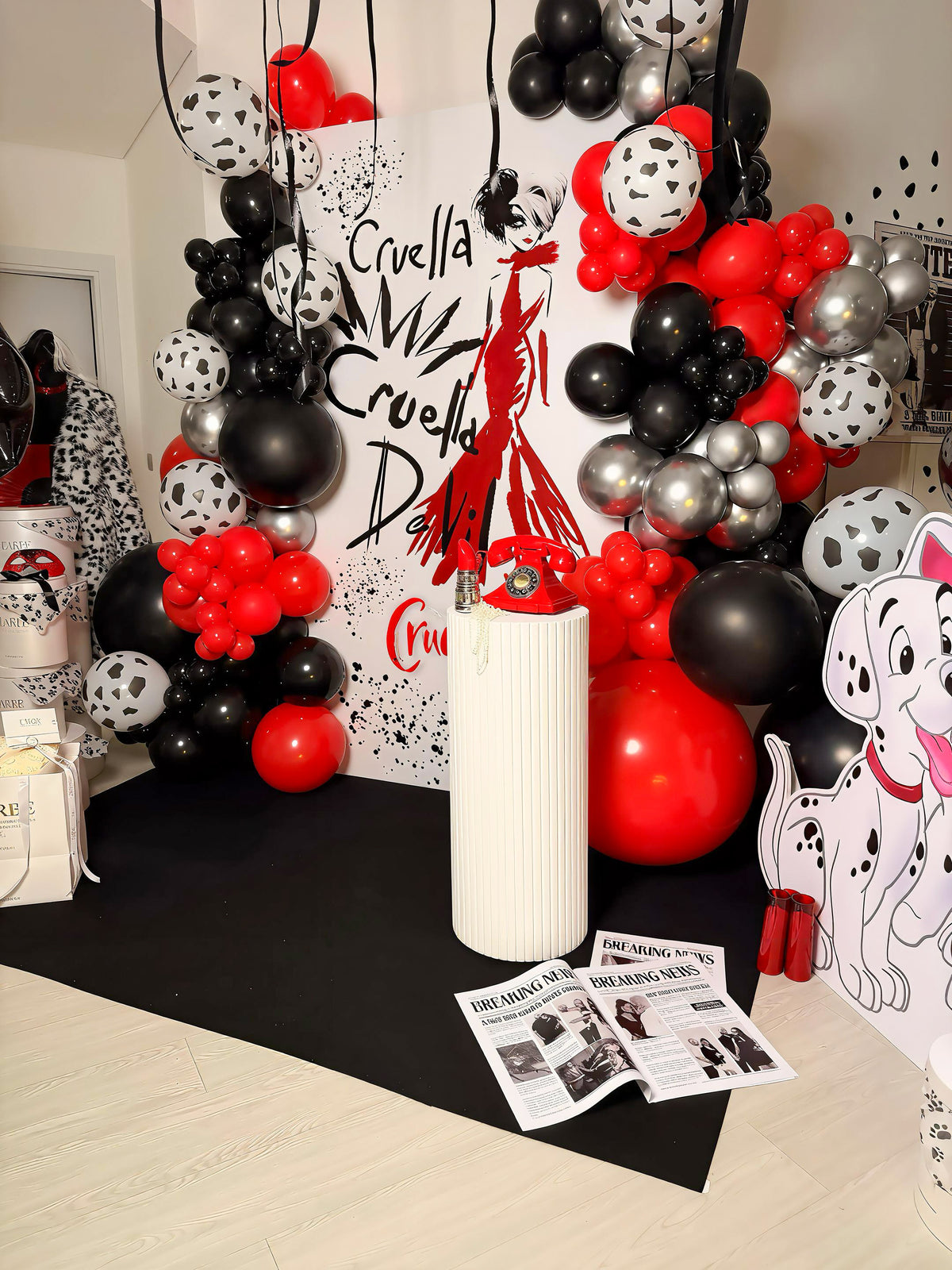 Cruella de Vil & 101 Dalmatians Black, White & Red Birthday Photo Backdrop with Balloon Decor – Rent