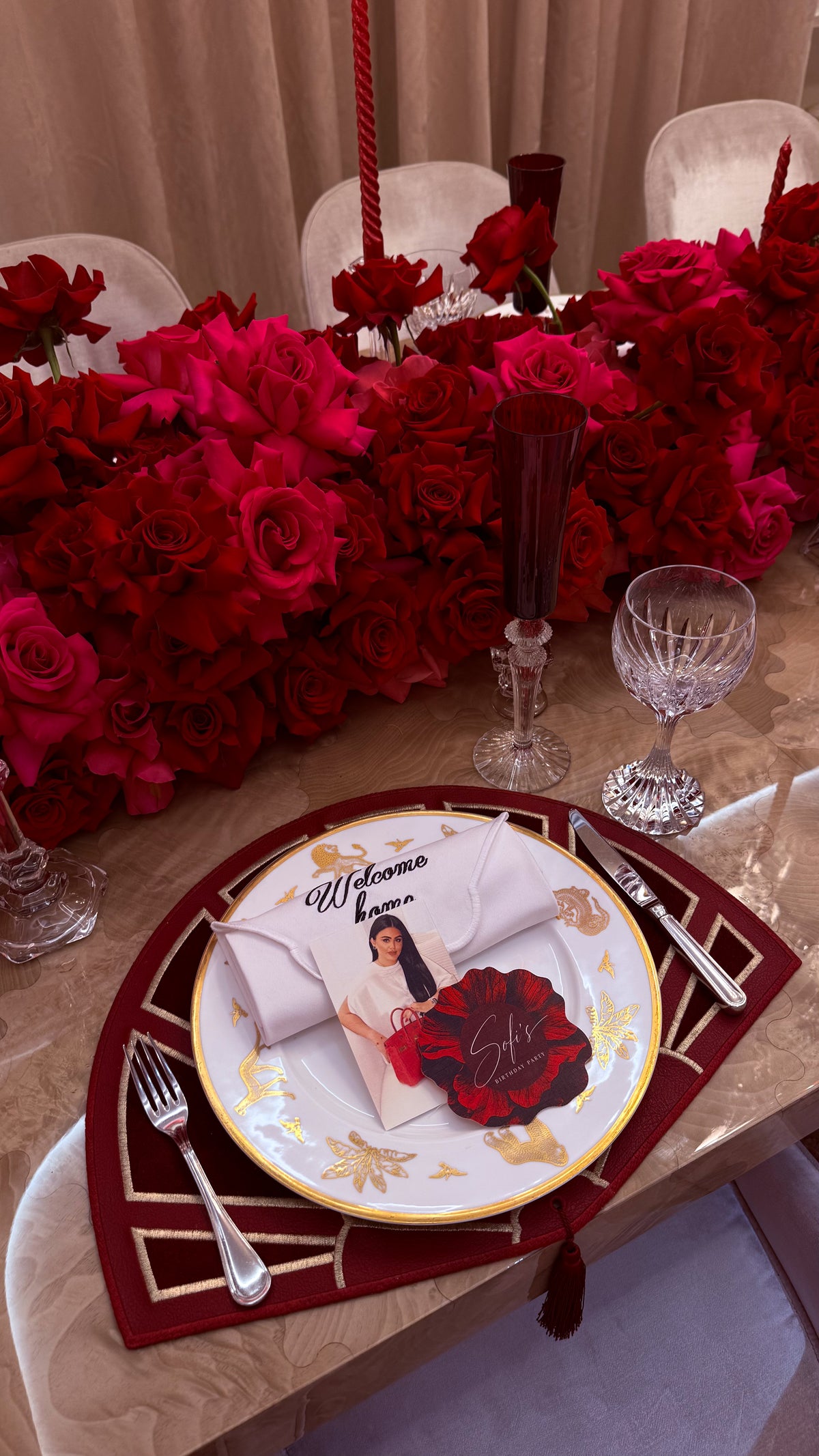 Elegant Red & Burgundy Luxury Table Setting with Cascading Rose Floral Decor & Candlelight (10 Guests) – Rent
