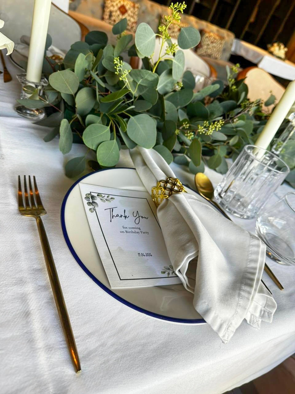 Elegant White & Sage Green Table Setting with Eucalyptus Garland, White Roses & Candlelight (10 person) – Rent