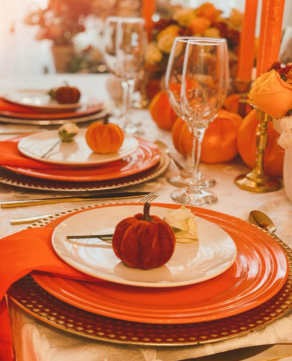 Halloween table arrangement (decor rent)