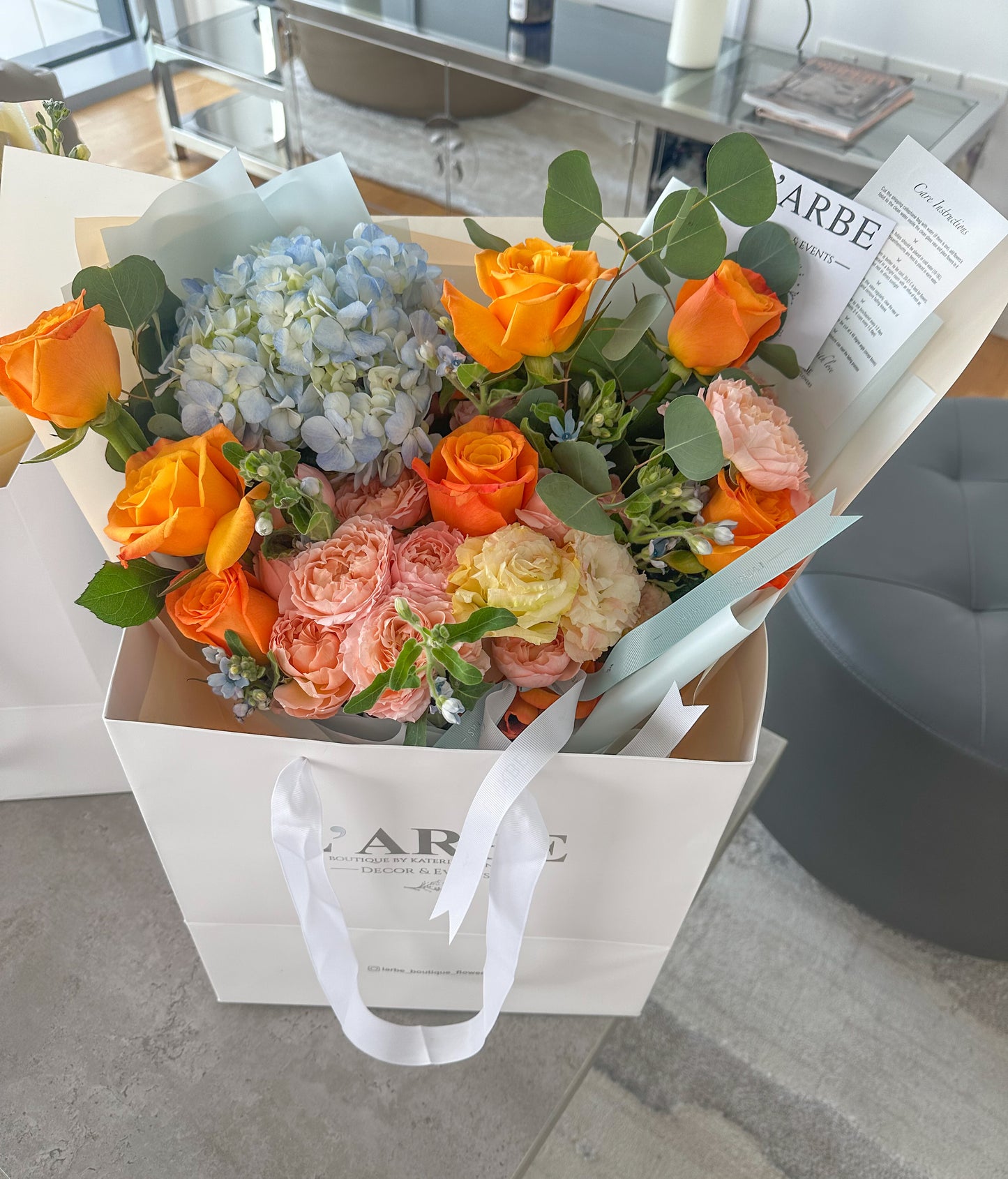 Flowers delivery “Morela” / Доставка цветов