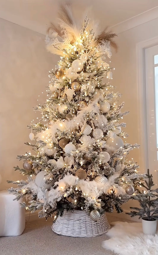 Christmas tree with dry flowers