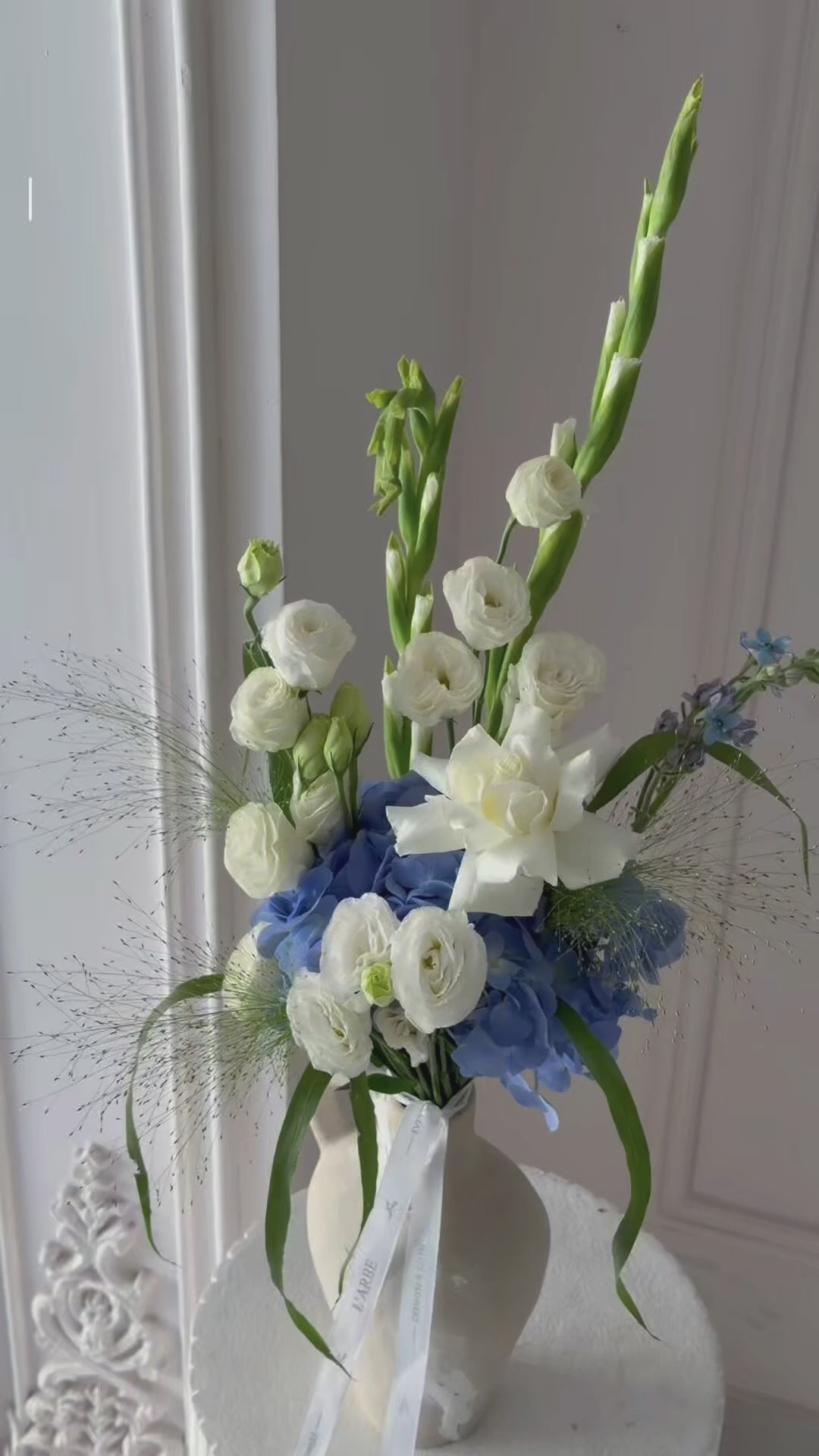 FLOWERS INTERIOR DESIGN WITH HYDRANGEA GLADIOLUS