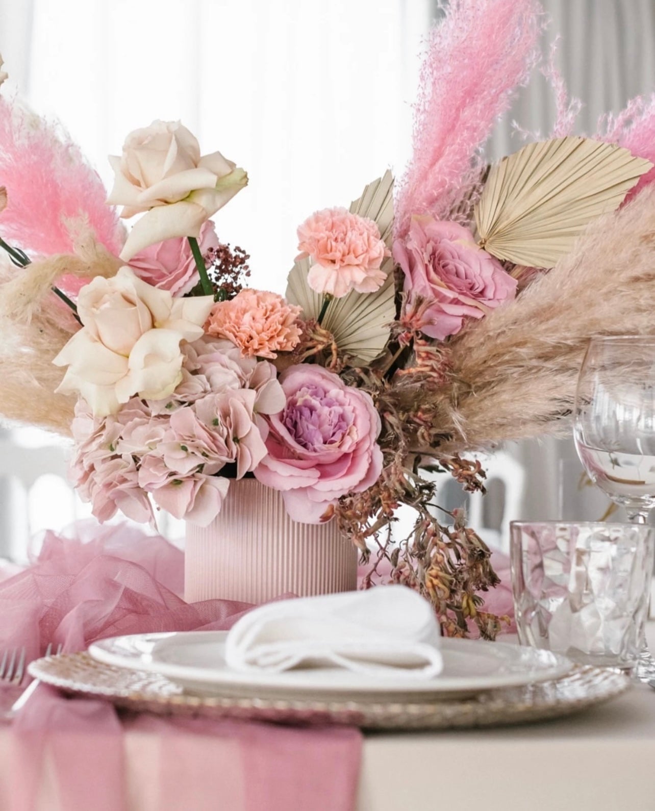 Pink flowers (with rent of vase)