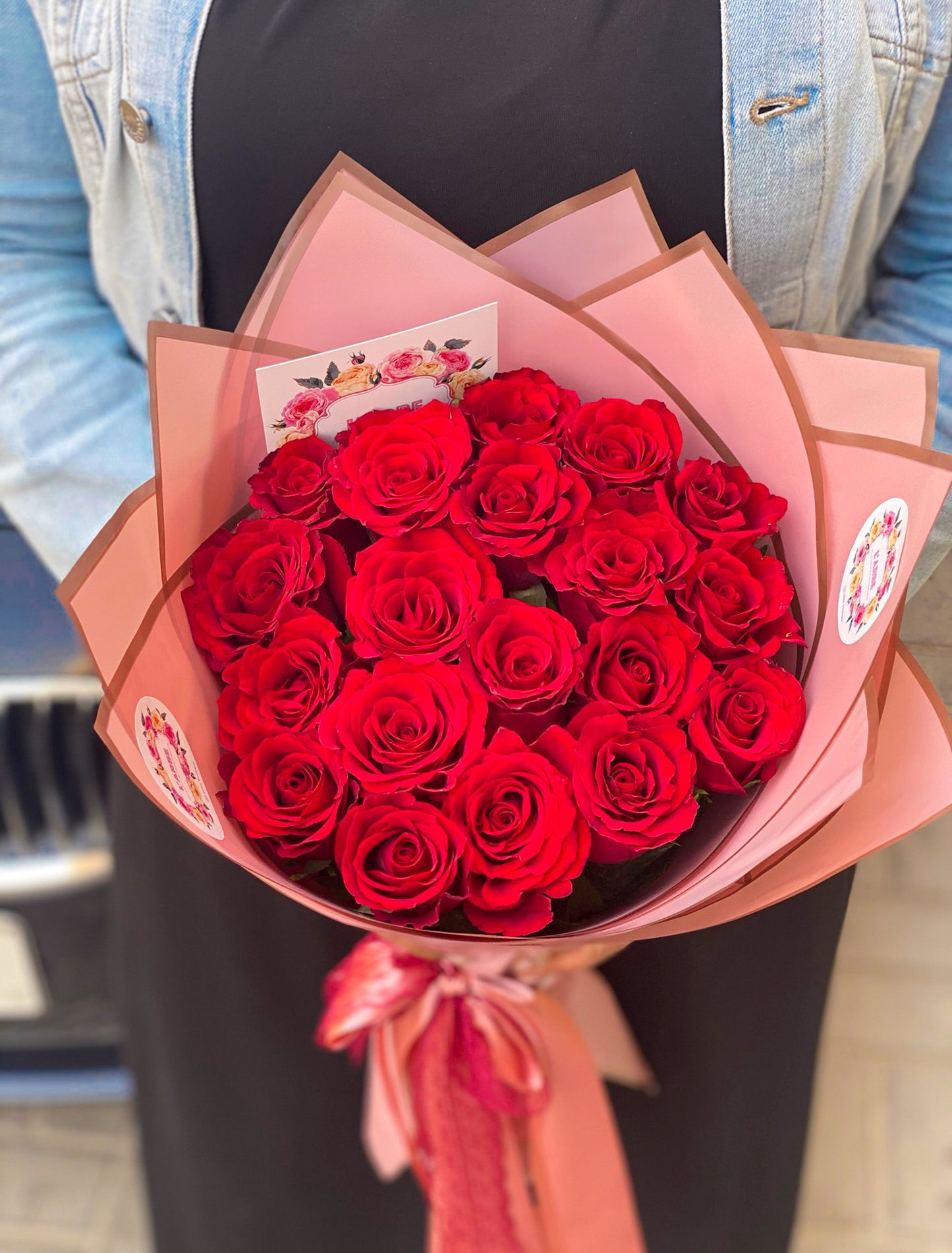 19 Red roses bouquet