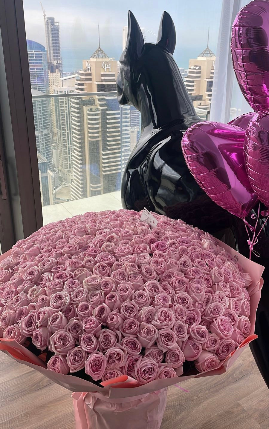 Roses pink 421 pcs with 3 heart balloon