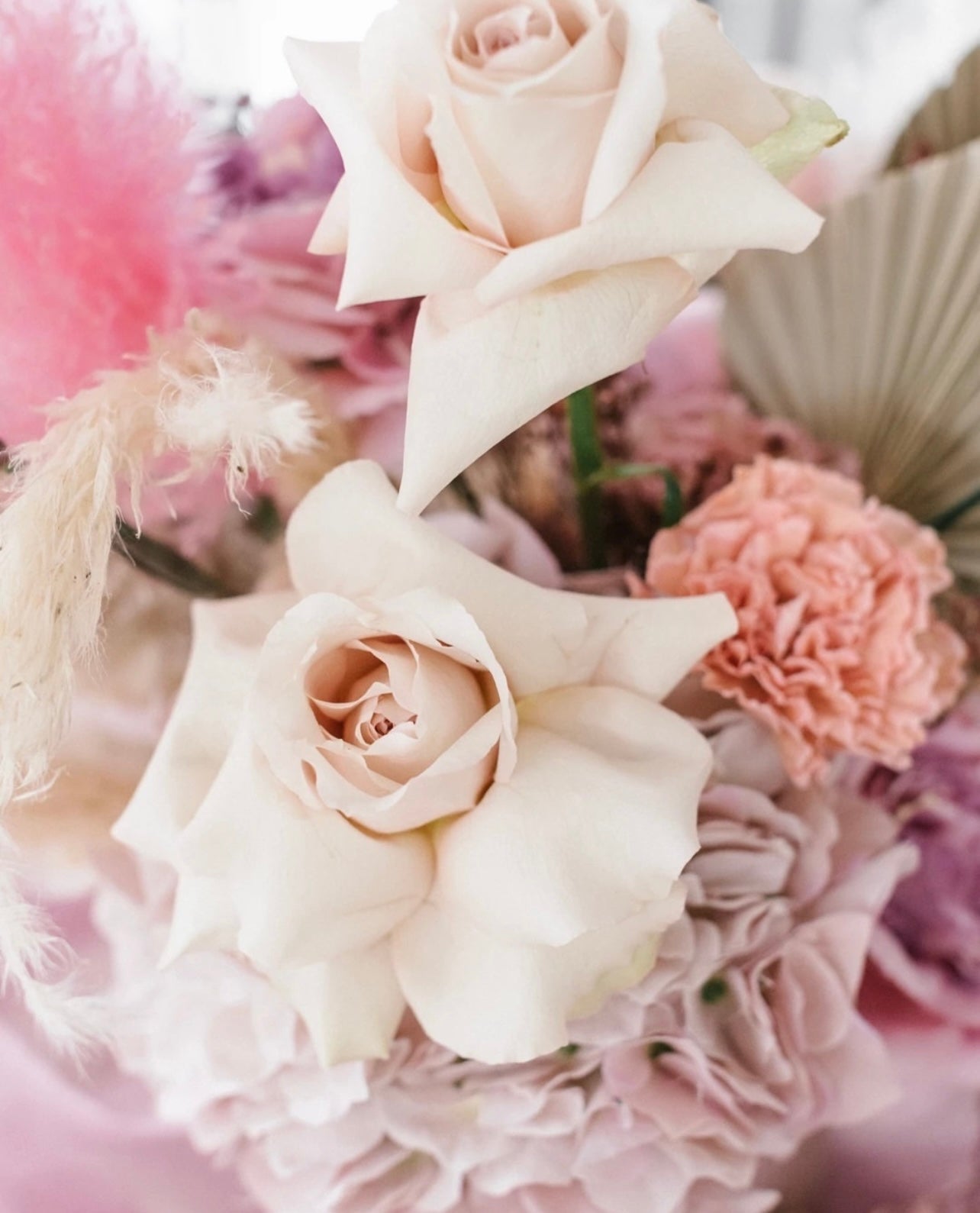 Pink flowers (with rent of vase)