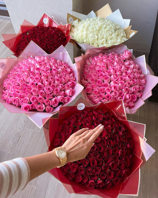 Amazing 🤩 each 101 roses