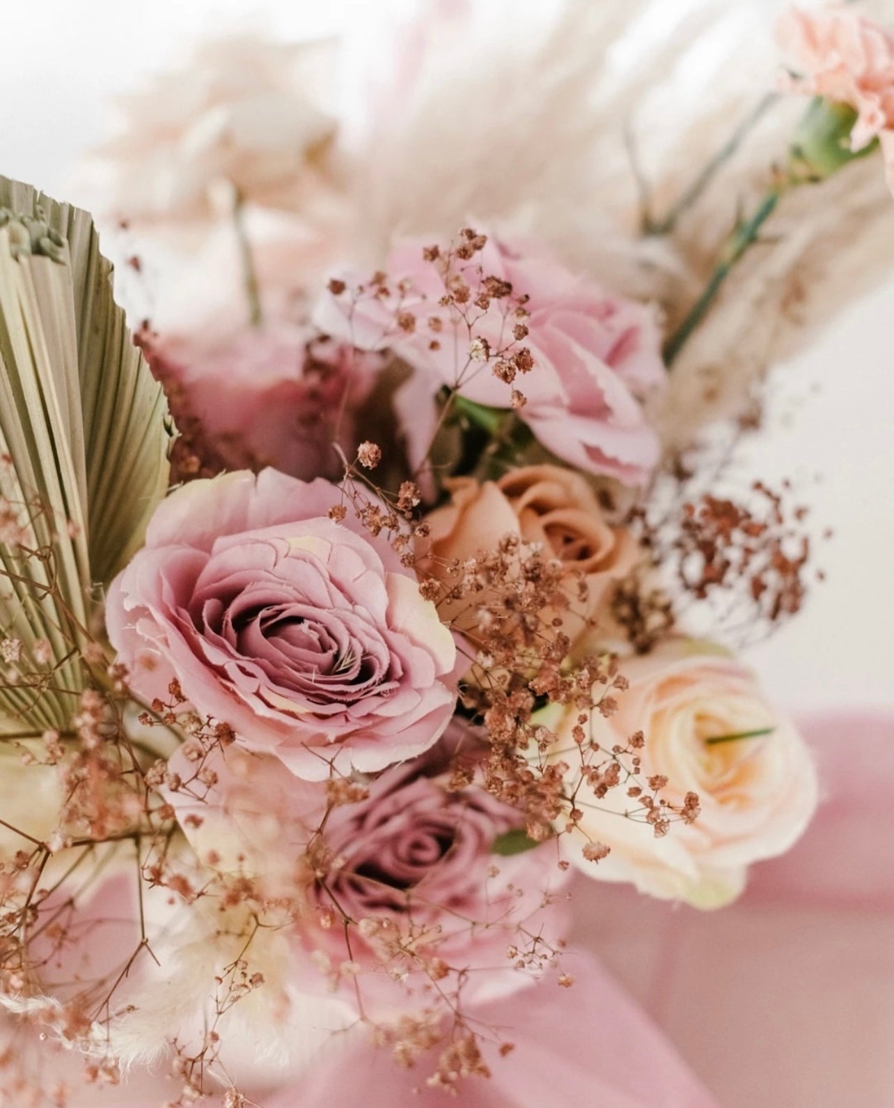 Pink flowers (with rent of vase)