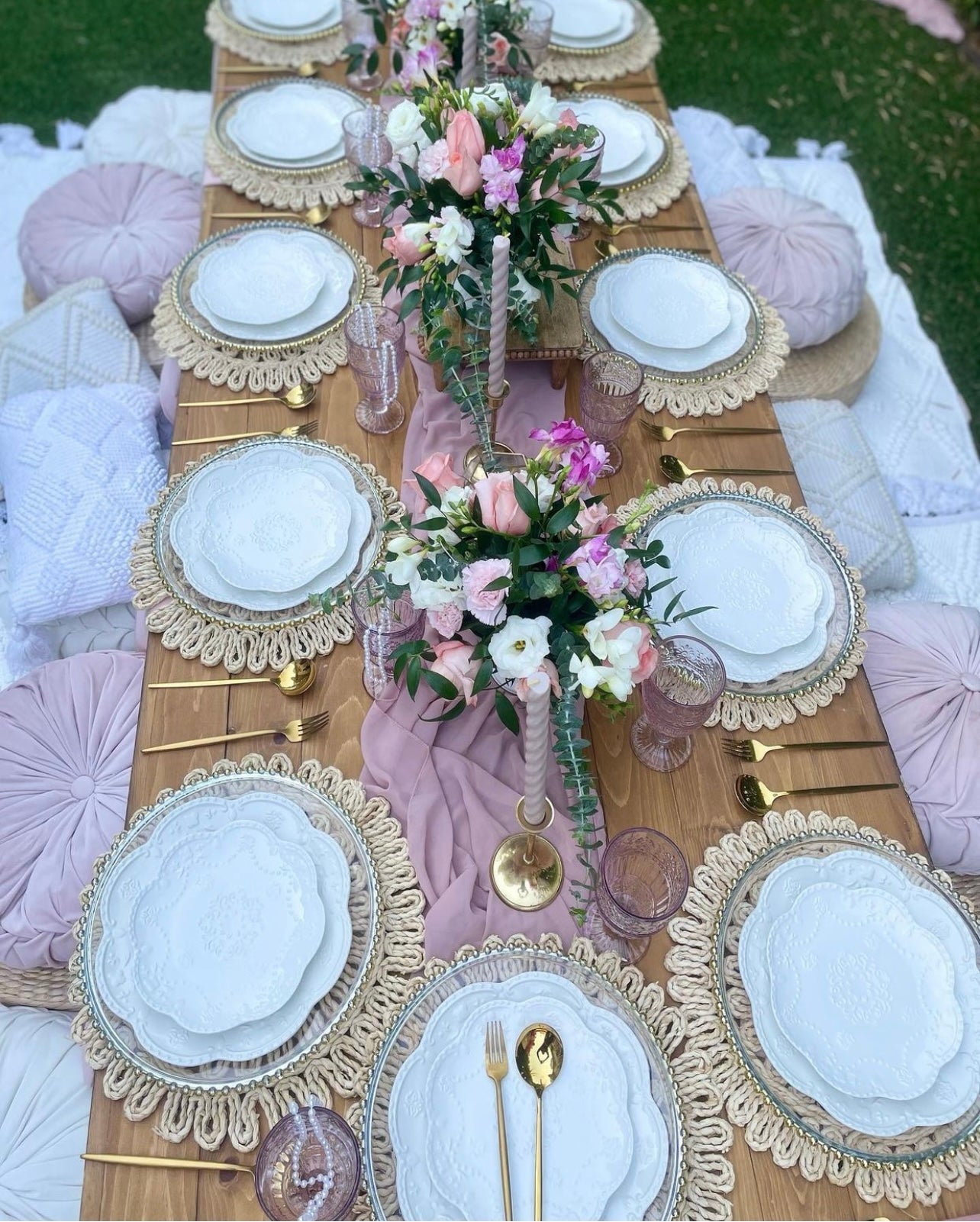 Pink setup - Beautiful dinner (Decor rent)