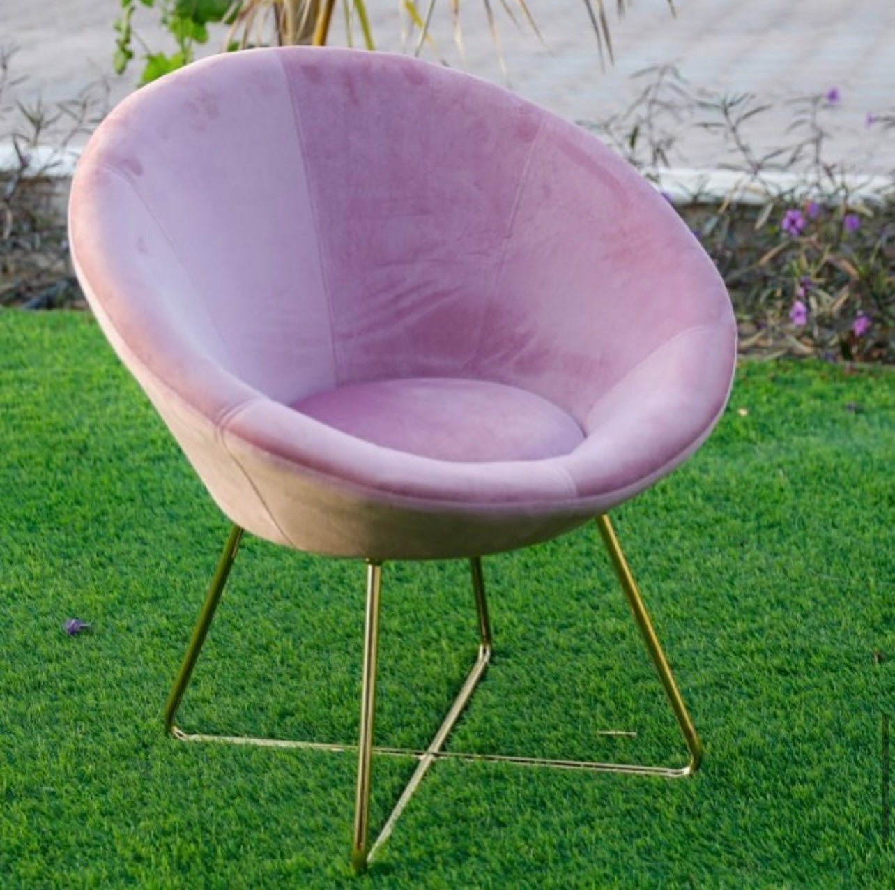 Egg chair in pink rent (25 pieces)