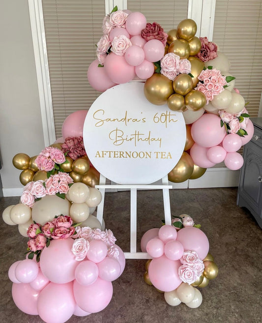 Stand with balloons (Decor rent)