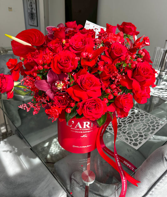 Box “Krivog” Valentine’s Day flowers