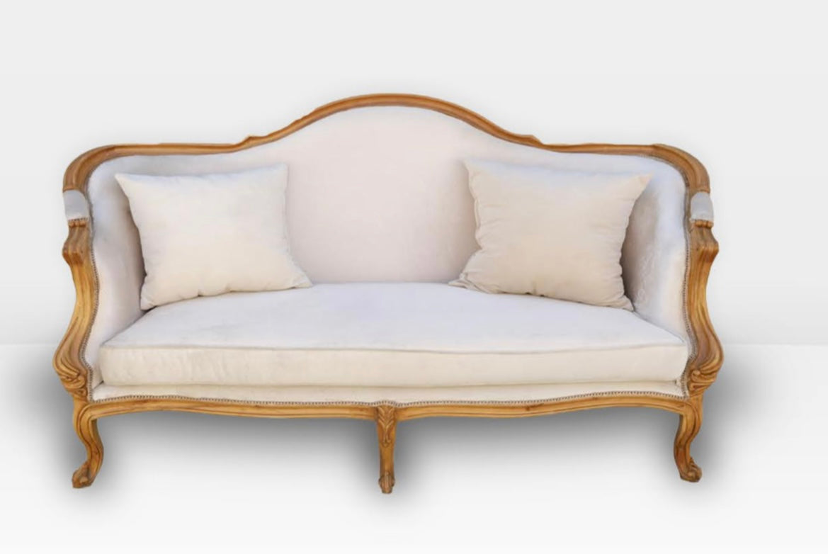 Royale sofa (decor rent)